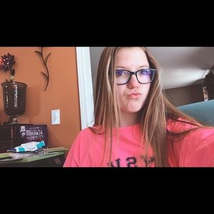 Meet your Posher, Cailey